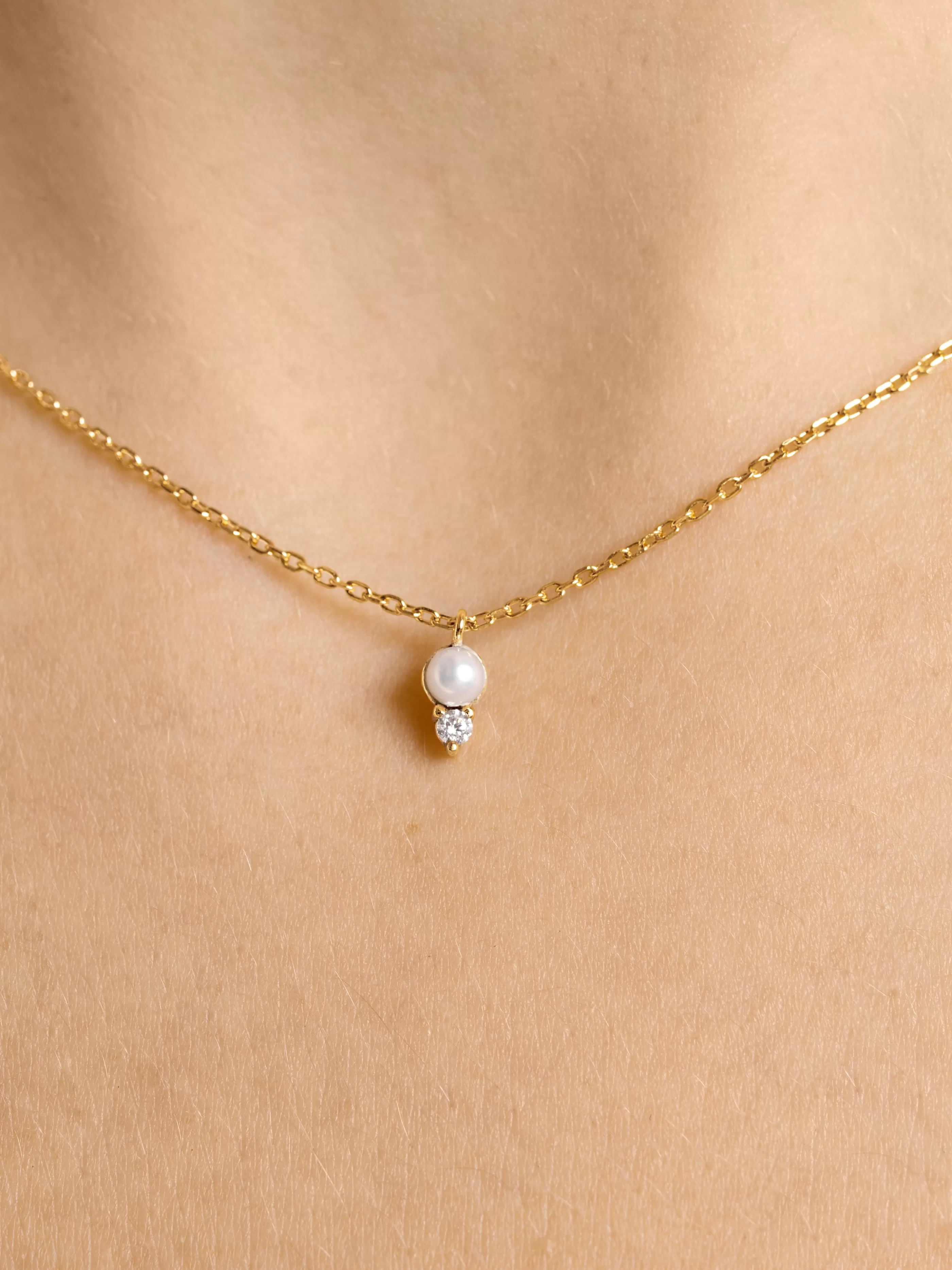 SINGULARU Collar Grace Pearl Oro Amarillo 9Kt Con Topacio Blanco- Collares Con Perlas