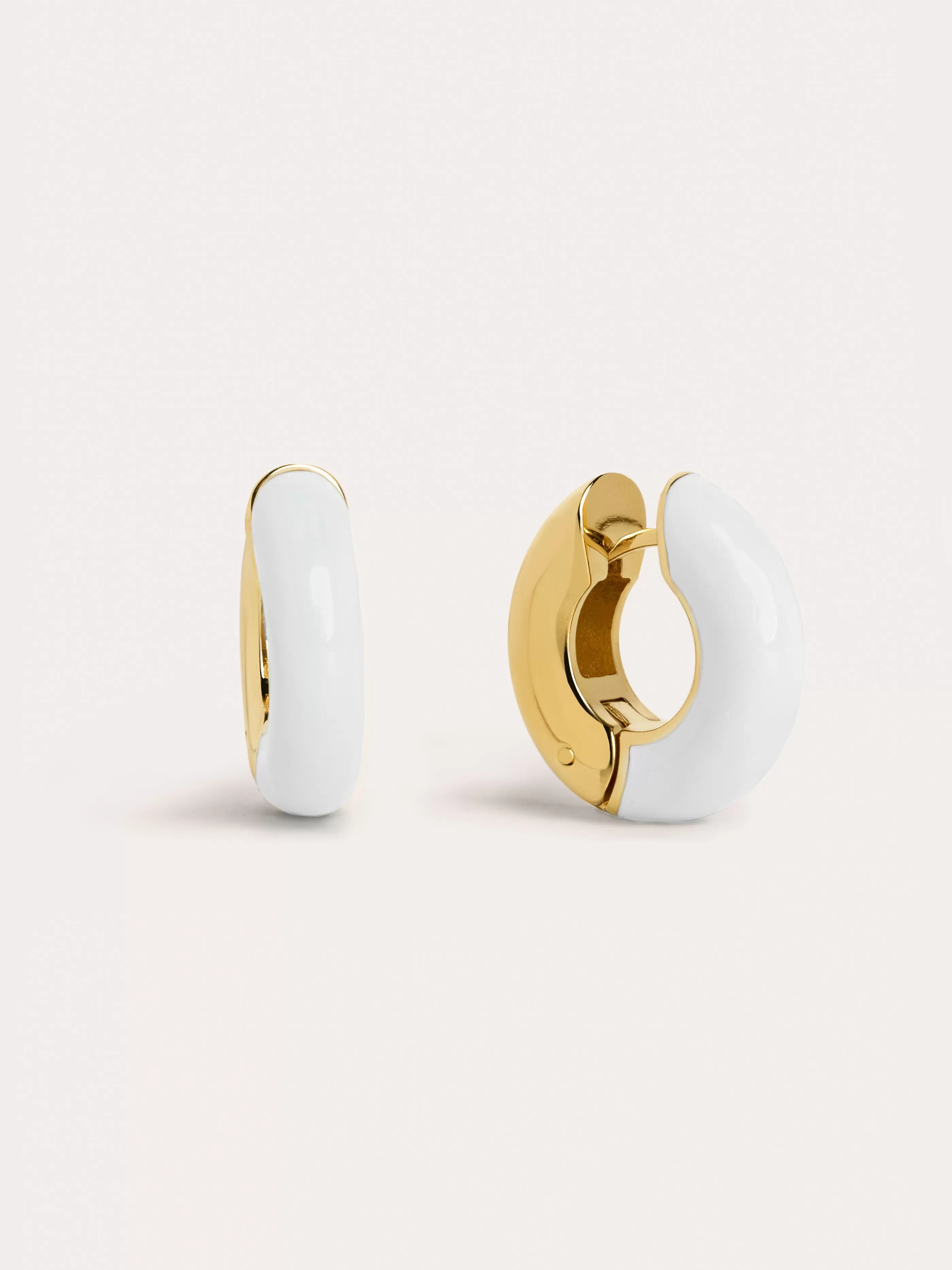 SINGULARU Pendientes Aro Bulky White Enamel Bano Oro- Aros