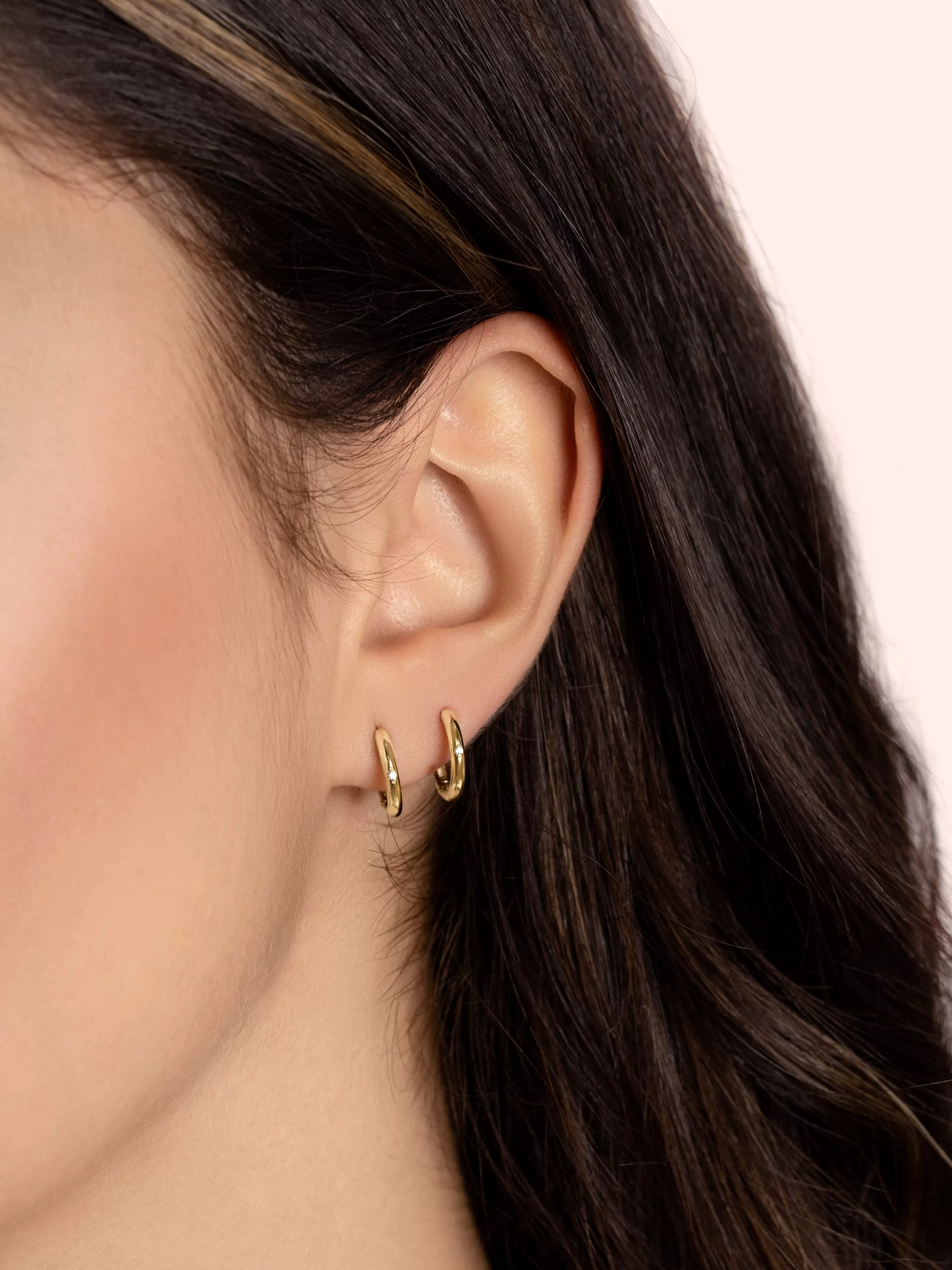 SINGULARU Pendientes Aro Grace Oro Amarillo 9Kt Con Topacio Blanco- Joyas Oro 9Kt