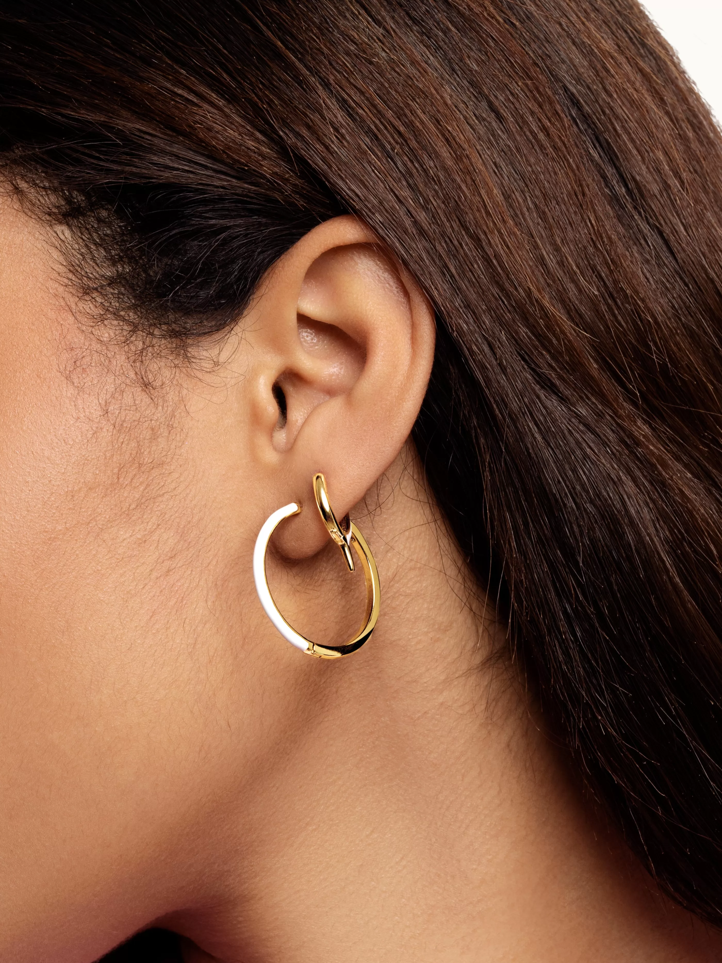 SINGULARU Pendientes Aro L White Enamel Bano Oro- Aros