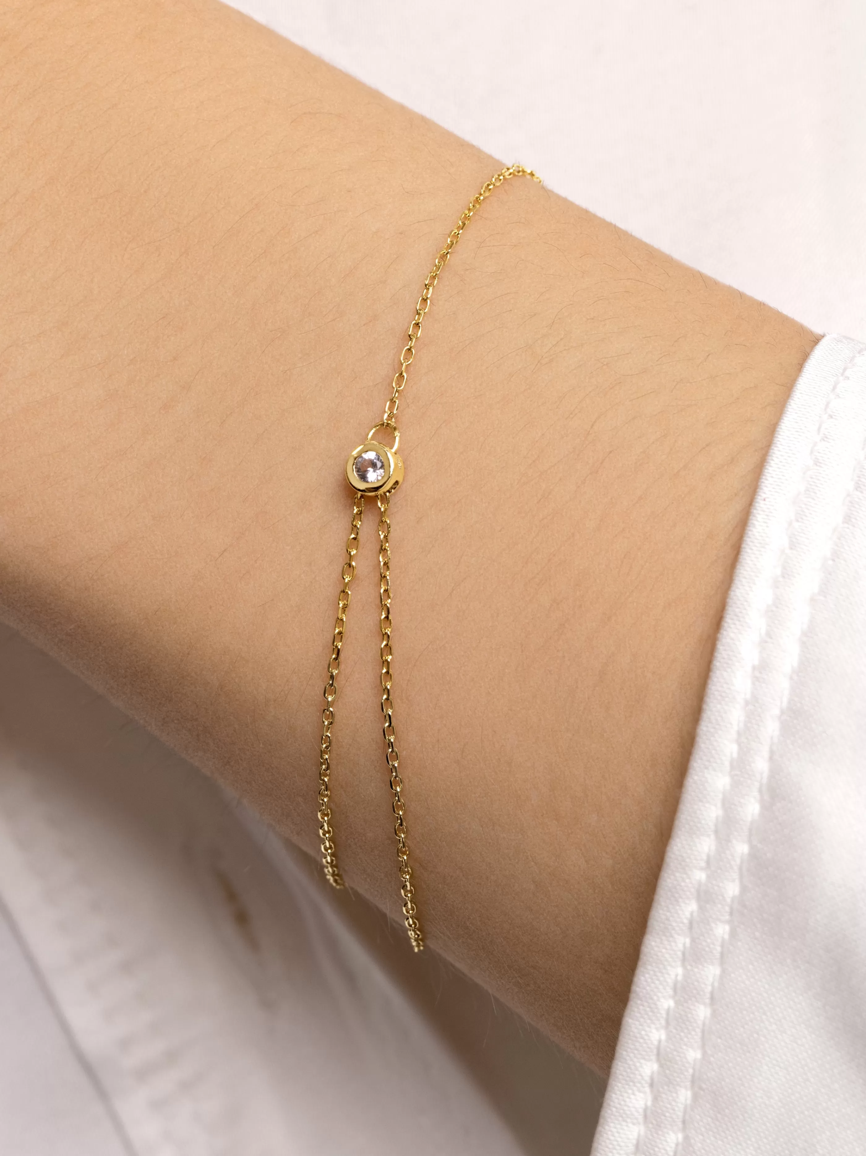 SINGULARU Pulsera Grace Oro Amarillo 9Kt Con Topacio Blanco- Joyas Oro 9Kt